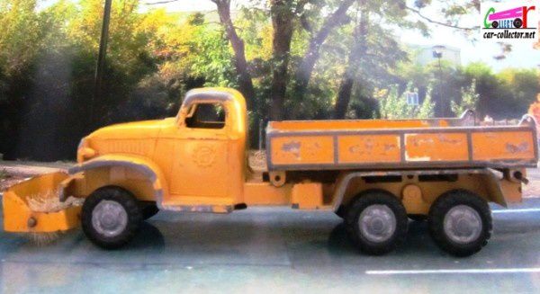 camion-gmc-6x6-citerne-balayeuse-france-jouets-1-60