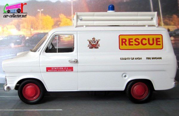 ford-transit-accident-unit-county-of-avon-fire-brigade-corgi-1-43