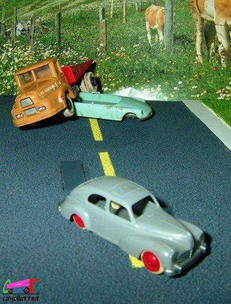peugeot-203-berline-toit-ouvrant-jouef-echelle-ho-1-87-roues-type-1