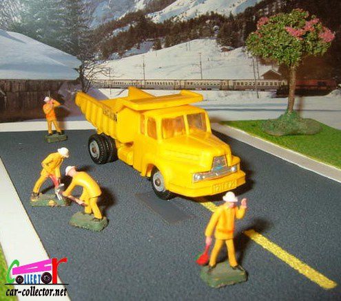 camion-unic-zu120-benne-marrel-jaune-d-or-micro-miniature-norev-1-86