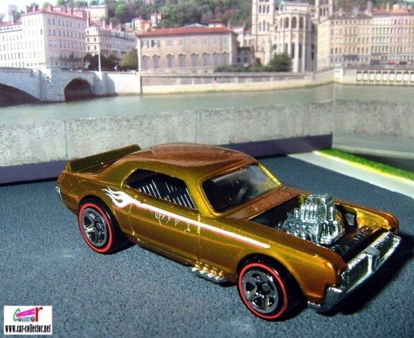 ford-mercury-cougar-xr7-1967-gold-nitty-gritty-kitty-classics-series-hot-wheels