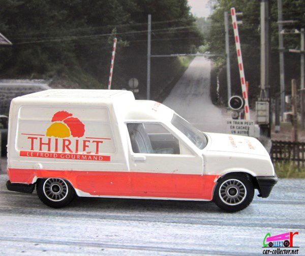 renault-5-express-thiriet-produits-surgeles-glaces-solido-1-43
