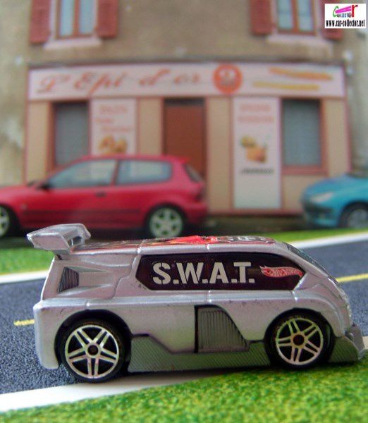 hyperliner-renault-espace-f1-concept-swat-roll-patrol-hot-wheels-2003-208