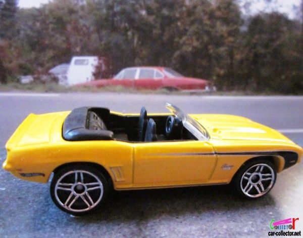 69-camaro-convertible-yellow-pack-5-2011