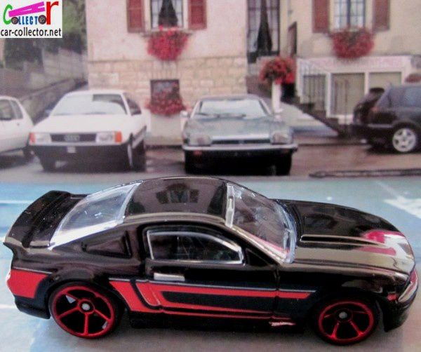 07-ford-mustang-5pk-american-turbo-2011-hot-wheels