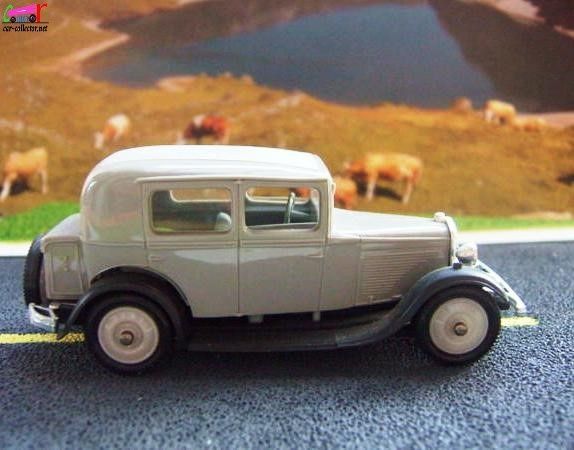 peugeot-201-avec-malle-coquille-les-miniatures-de-norev-1-43