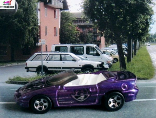 95-camaro-convertible-flamin-hw-hot-wheels-2003-063