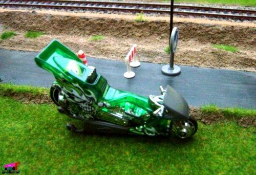 fright-bike-rebel-rides-2005-080-moto-hot-wheels-1-64