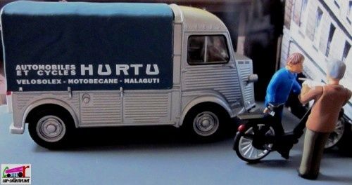 diorama-citroen-tub-type-h-pick-up-bache-la-livraison-du-solex-corbeil-fontainebleau-automobiles-cycles-hurtu-velosolex-motobecane-malaguti-rn7-ixo-1-43