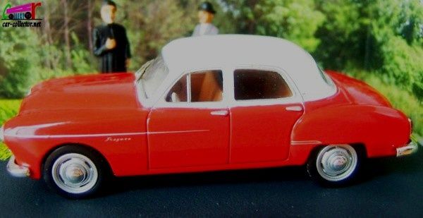 diorama-renault-fregate-arret-notre-dame-de-la-route-cure-pretre-diocese-souppes-montargis-rn7-altaya