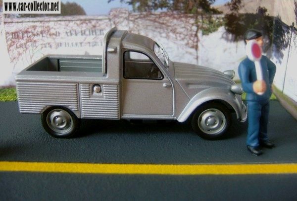diorama-citroen-2cv-pick-up-travaux-routiers-la-ligne-jaune-paris-fontainebleau-rn7-altaya