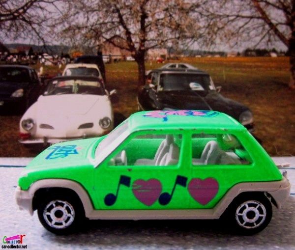 renault-5-supercinq-gt-turbo-green-girls-music-notes-de-musique-majorette-1-51