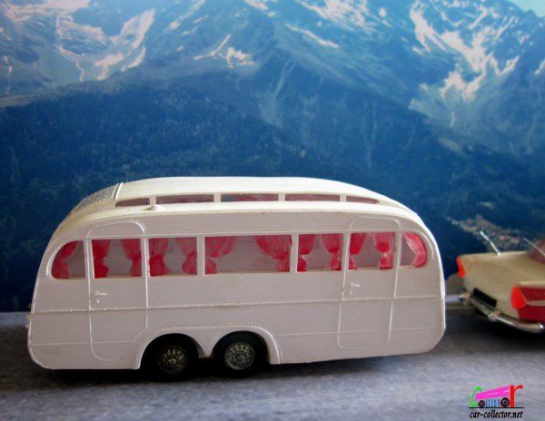 caravane-de-luxe-henon-eh-56-220-les-miniatures-de-norev-echelle-1-43