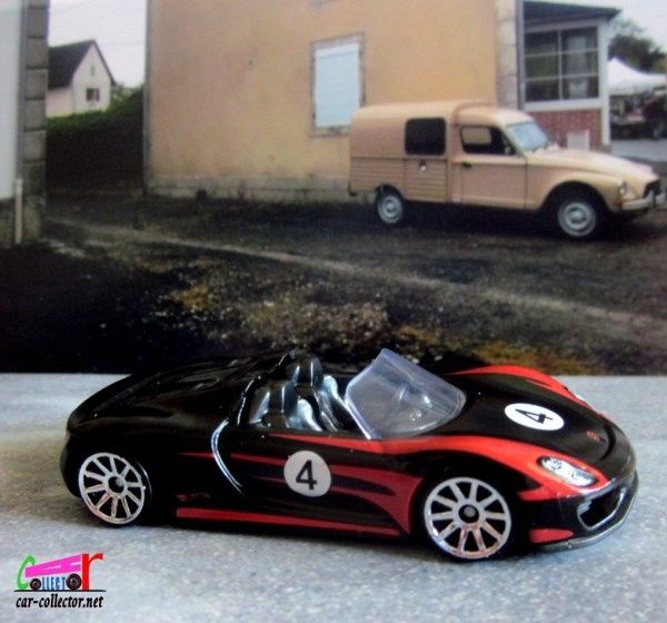 porsche-918-spyder-black-roadsters-series-2019-094-hot-wheels-number-4