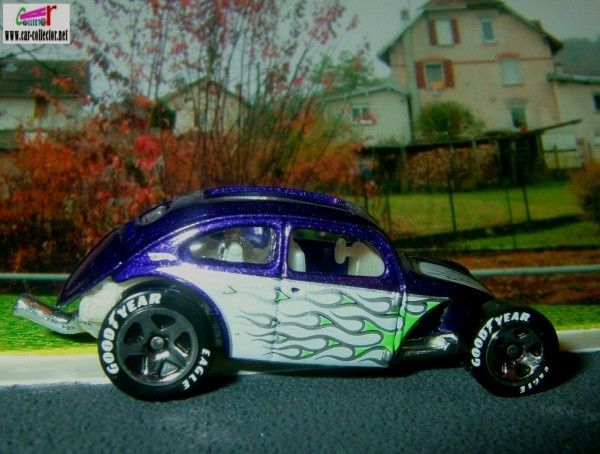 custom-volkswagen-beetle-purple-pneus-goodyear-hot-wheels-2009-121-heat-fleet-series