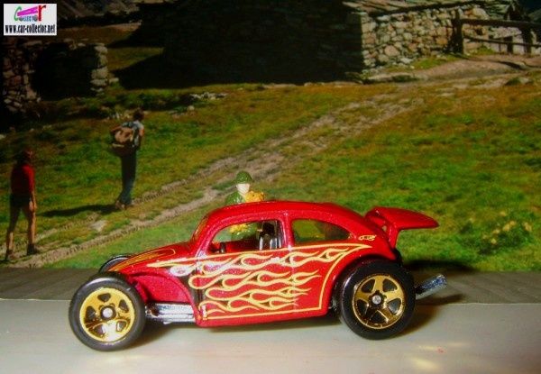 custom-volkswagen-beetle-red-hot-wheels-2009-121-heat-fleet-series