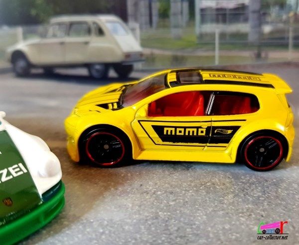 volkswagen-golf-gti-momo-serie-volkswagen-hot-wheels-1-64-2019-019-kaufring-weil-am-rhein-allemagne