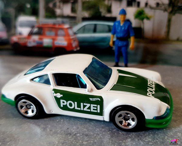 71-porsche-911-polizei-hot-wheels-1-64-rescue-series-porsche-911-police-1971