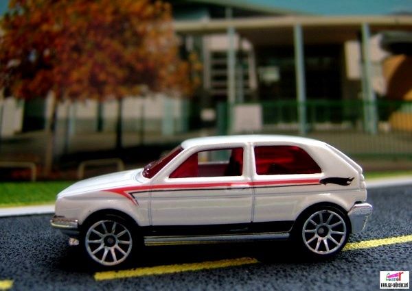 volkswagen-golf-mk2-pack-5-2009-volkswagen-vw-golf-mk2-hot-wheels-1-64