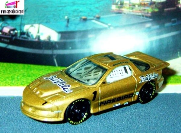 iroc-pontiac-firebird-gold-collector-653-1998-hot-wheels