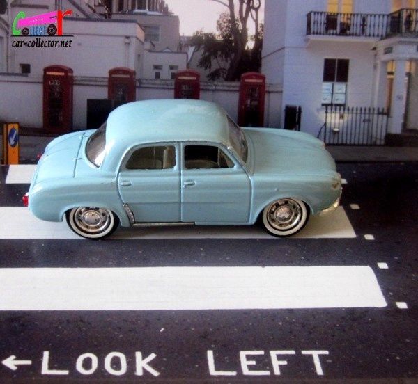 renault-dauphine-1961-bleu-pastel-london-londres-solido-1-43