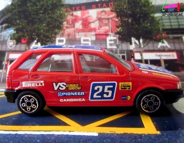 fiat-tipo-rally-burago-1-43-pirelli-pioneer-serie-4100-football-arsenal-londres-london