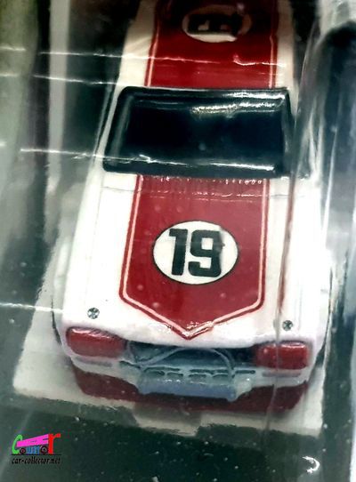 nissan-skyline-ht-2000-gtx-sakura-sprinter-hot-wheels-team-transport-1-64