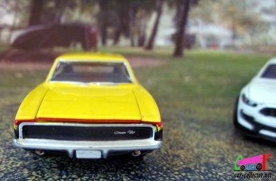 dodge-charger-r/t-1968-michelin-greenlight-1-64
