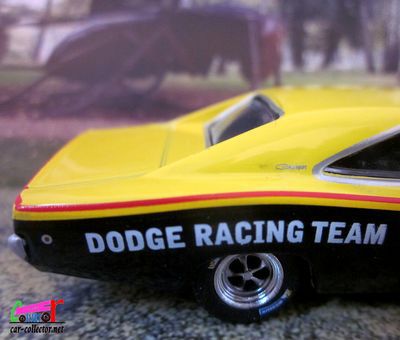 dodge-charger-r/t-1968-michelin-greenlight-1-64