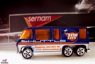 gmc-motorhome-city-works-tyre-goodrich-hot-wheels-2010