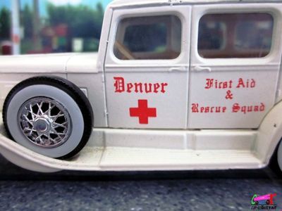cadillac-v15-1931-ambulance-denver-solido-age-d-or