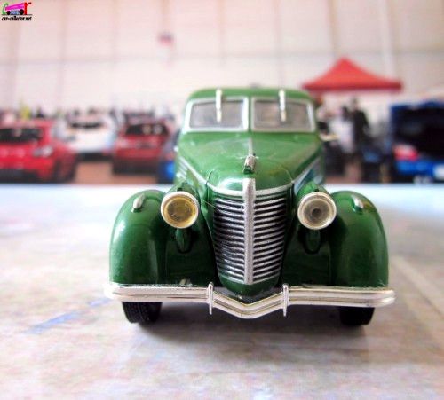 auto-berliet-dauphine-11cv-voitures-francaises-autrefois-hachette-collections