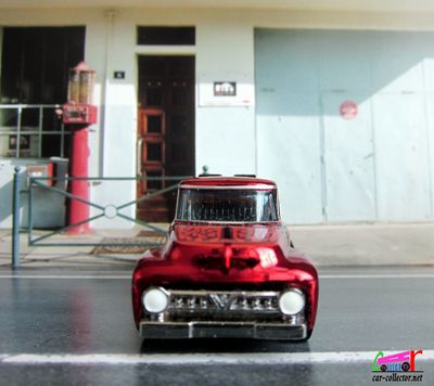 56-hi-tail-hauler-ford-f-100-pick-up-avec-2-motos-neo-classics-hot-wheels