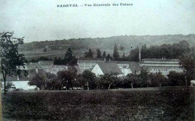 carte-postale-ancienne-badevel-les-usines-japy-freres-vue-de-loin