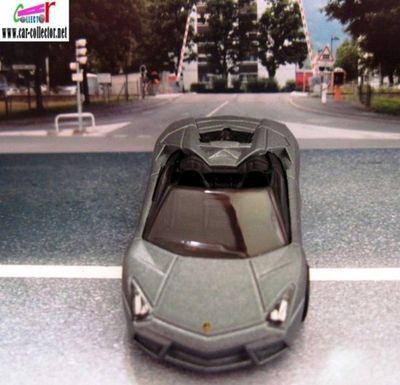 lamborghini-reventon-roadster-grey-hot-wheels