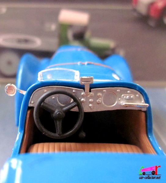 peugeot-302-darlmat-peinture-bleue-collection-hachette-norev