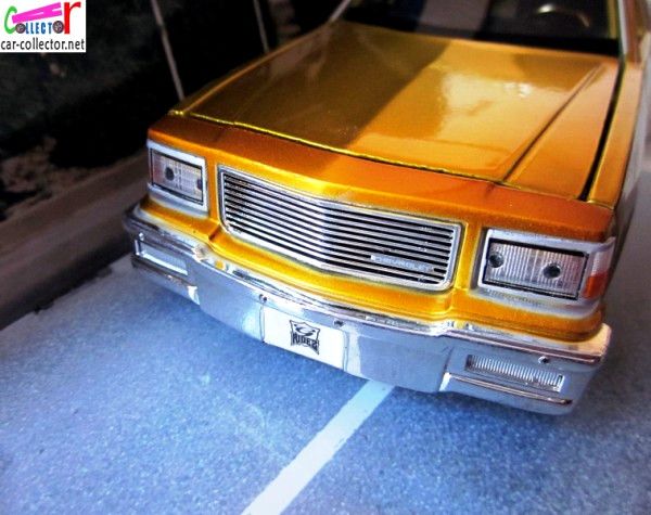 chevrolet-caprice-tuning-1987-custom-shop-maisto-1-26