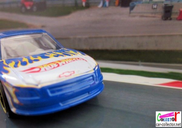 chevrolet-impala-danica-patrick-nascar-2010-hot-wheels