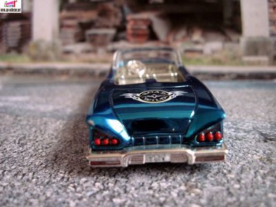 chevrolet-impala-1958-cabriolet-racing-champions-58-chevy-impala-convertible