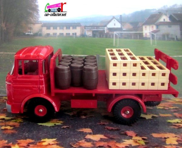 berliet-gak-brasseur-kronenbourg-biere-alsace-tonneaux-casiers-bouteilles-norev-hors-serie