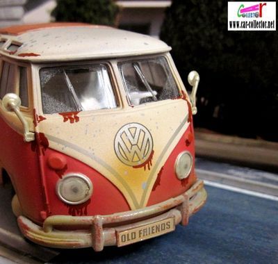 volkswagen-samba-bus-vw-combi-dans-son-jus-serie-old-friends-maisto-scale-125