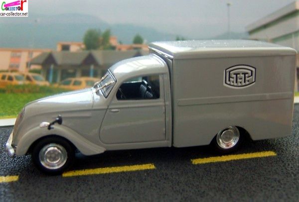 fascicule-19-peugeot-202-fourgonnette-la-poste-ptt-vehicules-postaux-norev-atlas