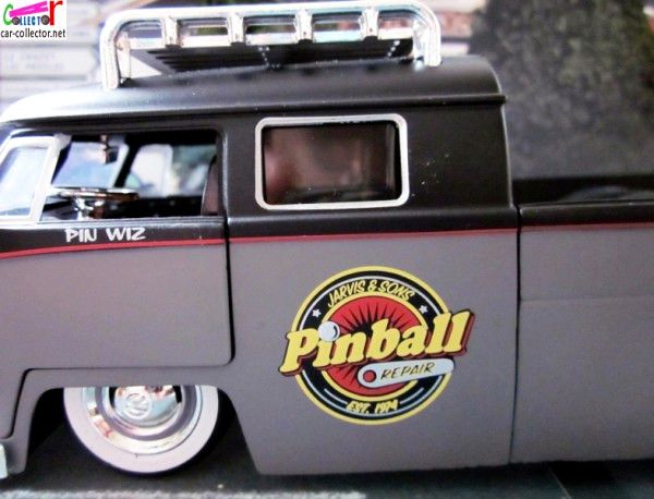 volkswagen-combi-pick-up-double-cabine-pinball-jada-toys-scale-124