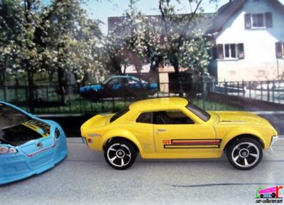 70-toyota-celica-yellow-city-street-power-hot-wheels