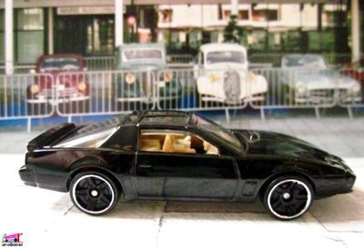k2000-knight-rider-pontiac-firebird-1989-universal-studios-2011-david-hasselhoff