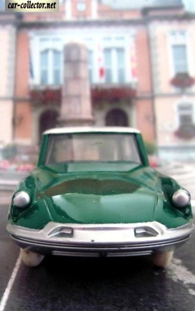 citroen-ds-19-dinky-toys-reedition-atlas-mattel