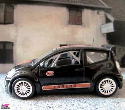citroen-c2-noire-tuning-solido