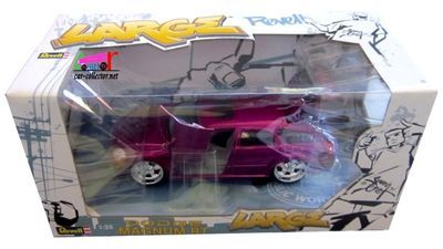dodge-magnum-r/t-large-violette-portes-papillons-revell-ladder-125