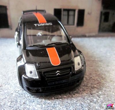 citroen-c2-noire-tuning-solido