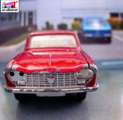 peugeot-204-berline-bordeaux-dinky-toys-france-meccano-echelle-143